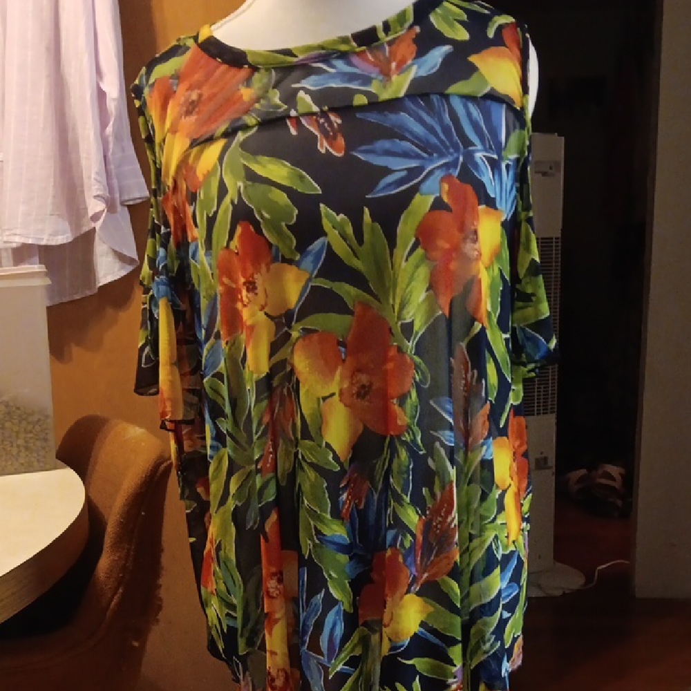 Plus 1x Cha Cha Vente Cold Shoulder Top. Mesh Tropical Print